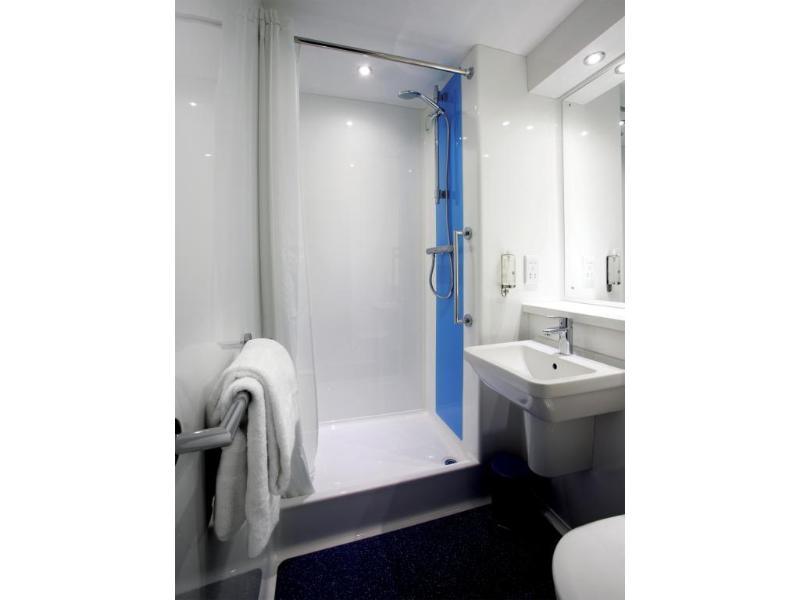 Travelodge London Richmond Central Eksteriør billede